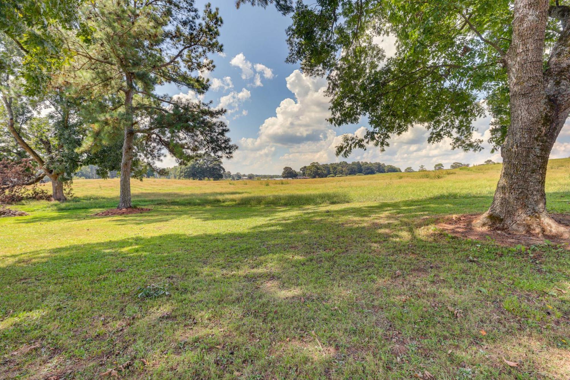 Country Home Near Lake Wedowee Patio And Fire Pit! Lineville エクステリア 写真